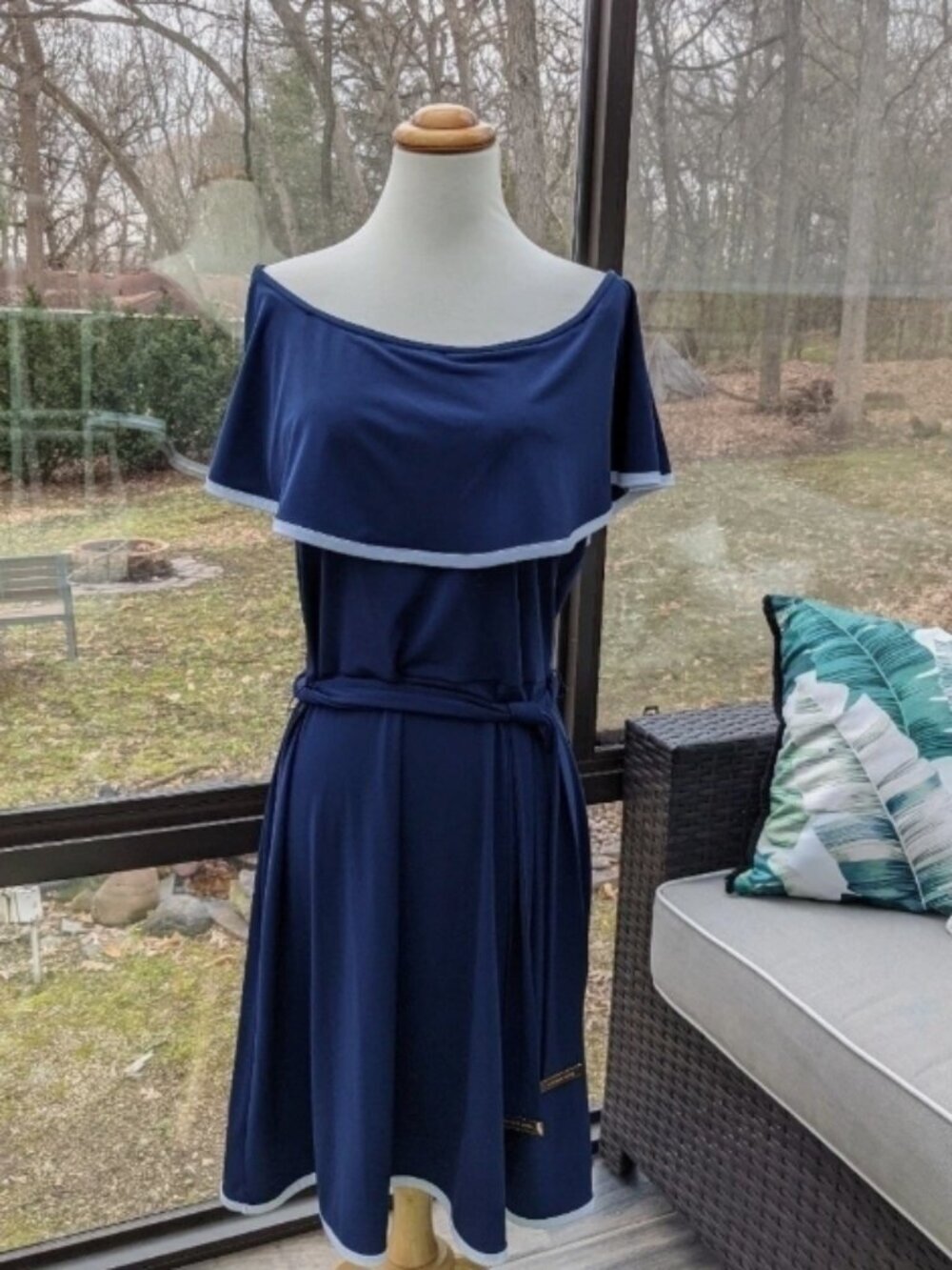 Michael Kors navy off the shoulder dress New Size L